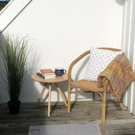 Dejligt Vaerelse Med Eget Bad Og Havudsigt Habitación en casa particular Assens