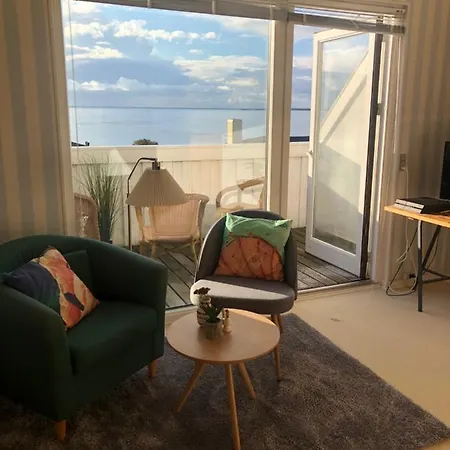 Dejligt Vaerelse Med Eget Bad Og Havudsigt * أسّينس