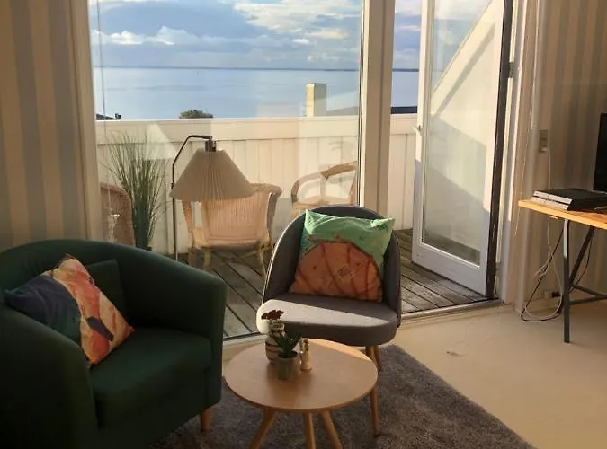 Dejligt Vaerelse Med Eget Bad Og Havudsigt * Assens