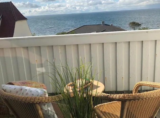 Dejligt Vaerelse Med Eget Bad Og Havudsigt Homestay szállás *