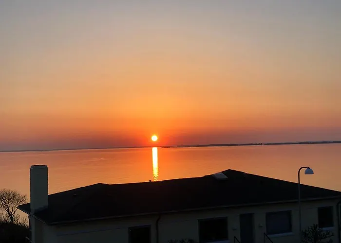 Dejligt Vaerelse Med Eget Bad Og Havudsigt Homestay szállás *